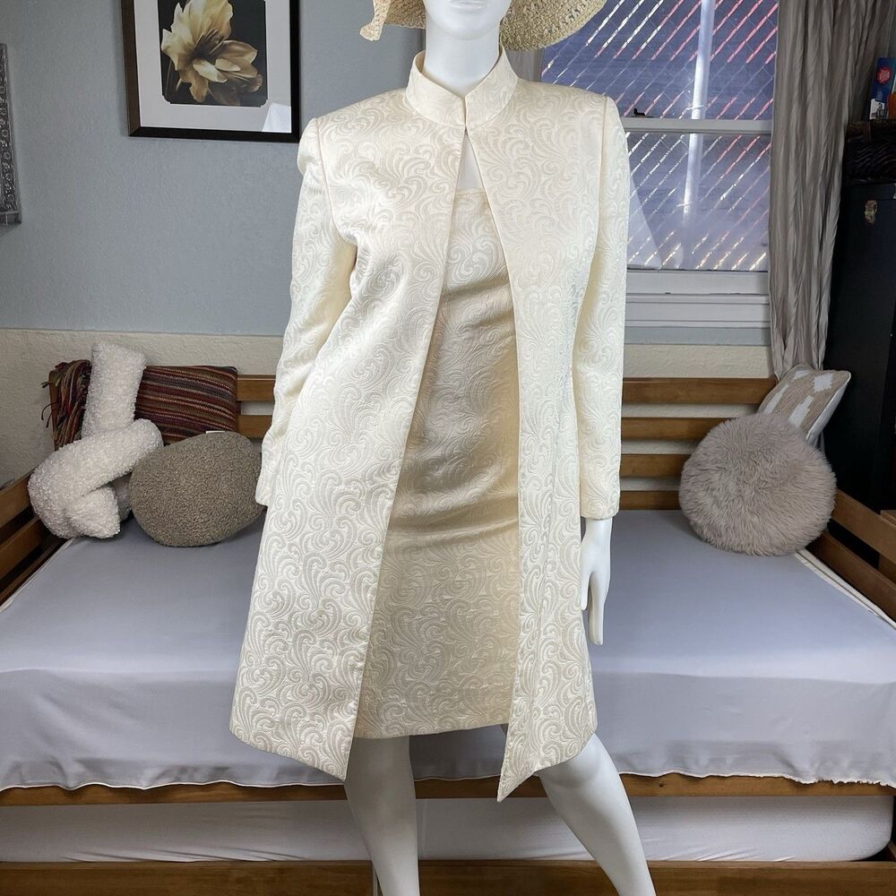 Tahari Arthur S. Levine 2 Piece Brocade Coat Dress Set Women's 12 Ivory Wedding - Picture 2 of 16